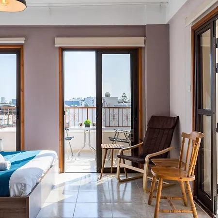 Ani's Stylish W Terrace In Apartment *