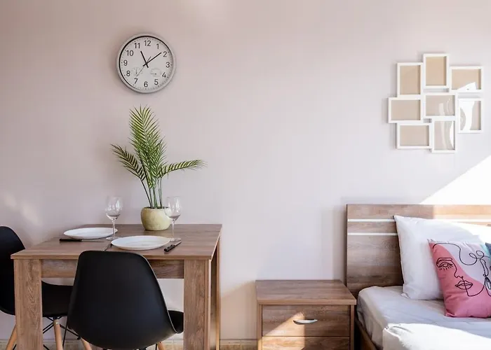 Apartamento Ani's Stylish W Terrace In *