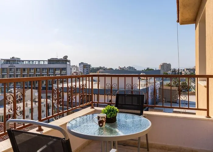 Apartamento Ani's Stylish W Terrace In *