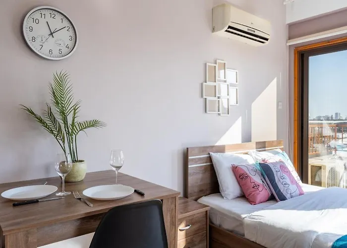 Ani's Stylish W Terrace In Lägenhet Larnaca