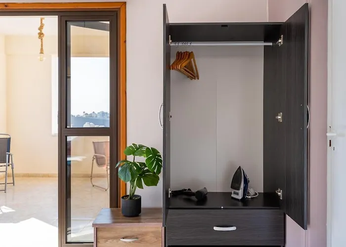 Ani's Stylish W Terrace In