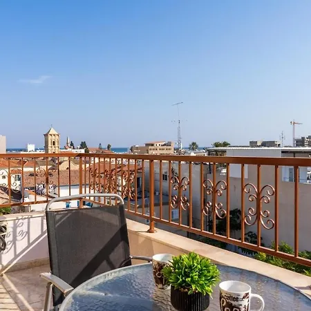 Ani's Stylish W Terrace In